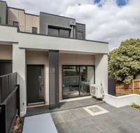 92 Brand New Doncaster Local House - Goulburn Accommodation