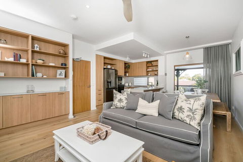 A PERFECT STAY - Luxe & Bloom - Goulburn Accommodation 4