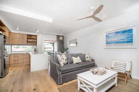 A PERFECT STAY - Luxe & Bloom - Goulburn Accommodation 1