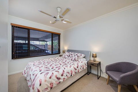 Gold Coast Stunning Waterfront Retreat By Hostrelax - Goulburn Accommodation 4