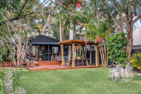 A PERFECT STAY - 3 Salty Sisters - Goulburn Accommodation 0