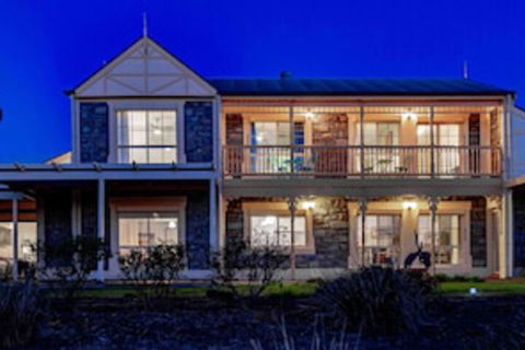 Angaston House - Goulburn Accommodation 0