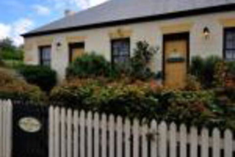Sargeants & Armoury Cottages 1823 - Goulburn Accommodation 0