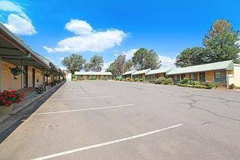 Tarcutta Halfway Motor Inn - Goulburn Accommodation 1