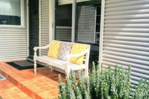 Magnolia Corner - Goulburn Accommodation 2