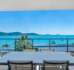 Executive on Whisper Bay Cannonvale - Goulburn Accommodation