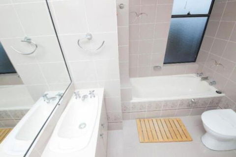 Pinnacle Unit 701 45 49 Head Street - Goulburn Accommodation 7