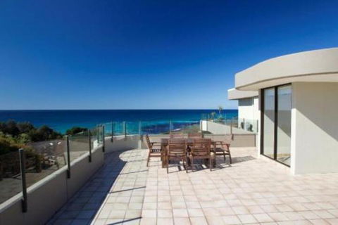 Pinnacle Unit 701 45 49 Head Street - Goulburn Accommodation 2