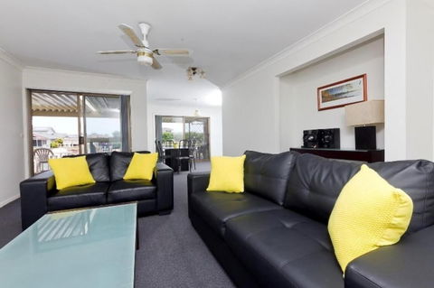 Lake House On Elouera - Goulburn Accommodation 1