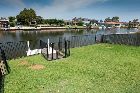 Lake House On Elouera - Goulburn Accommodation 0