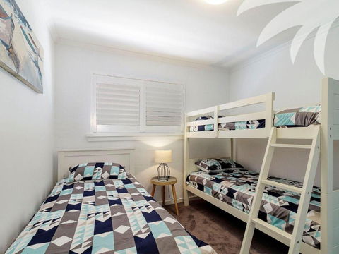 Seascape 2 At Blueys - Goulburn Accommodation 7