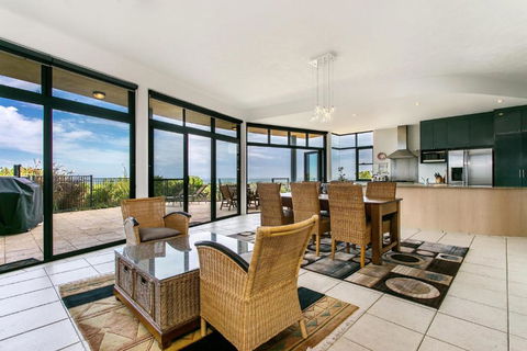 A SWEET ESCAPE Above Byron - Goulburn Accommodation 6