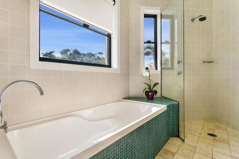 A SWEET ESCAPE Above Byron - Goulburn Accommodation 4