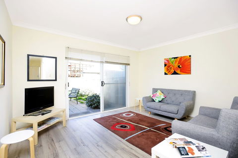 The Leafy Dragon - Goulburn Accommodation 6