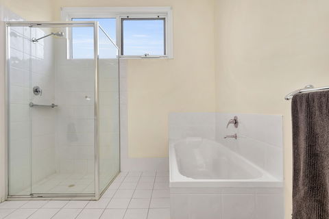 The Leafy Dragon - Goulburn Accommodation 1
