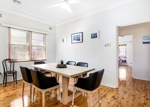The Summit House - Goulburn Accommodation 2