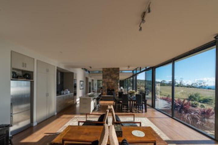 Rocky Hills TAS Goulburn Accommodation