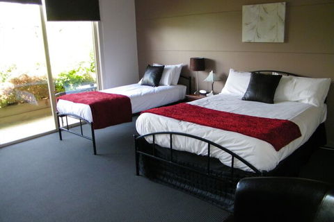 De'Vine Escape - Goulburn Accommodation 6