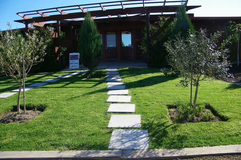 De'Vine Escape - Goulburn Accommodation 1