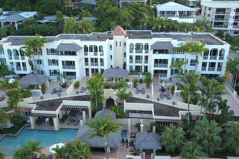 Sea Change Beachfront Apartments - Goulburn Accommodation 1