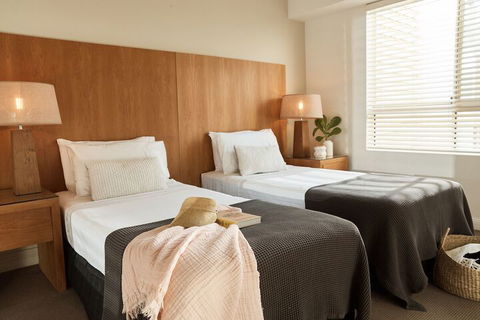Sea Change Beachfront Apartments - Goulburn Accommodation 6