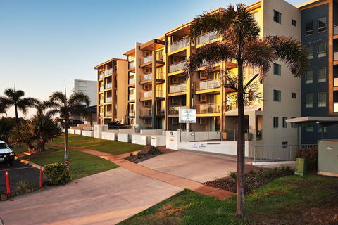 The Point Resort - Goulburn Accommodation 1