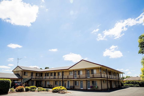 Lilac City Motor Inn & Steakhouse - Goulburn Accommodation 3