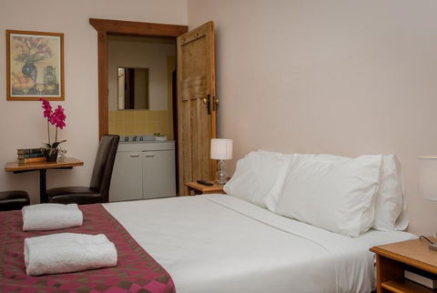 Belgravia Mountain Guest House - Goulburn Accommodation 5