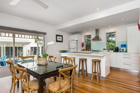 Aaman & Cinta Luxury Villas - Goulburn Accommodation 4