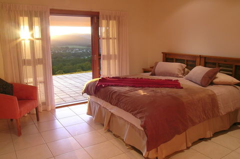 The Summit Rainforest Retreat - Goulburn Accommodation 2