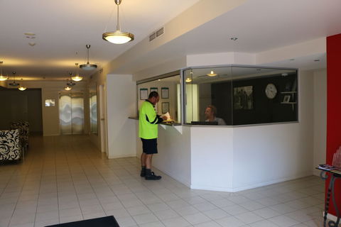 Frisco Apartments - Goulburn Accommodation 4