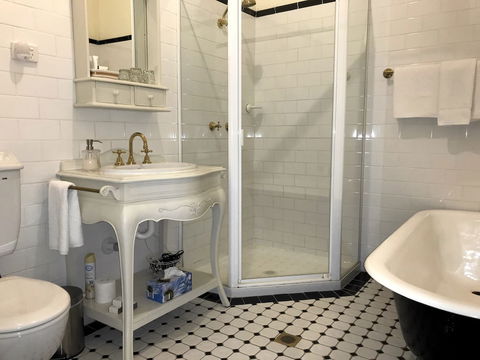 The Chalet Guesthouse And Studio - Goulburn Accommodation 3