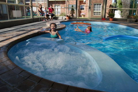 Arkana Motor Inn & Terrace Apartments - Goulburn Accommodation 3