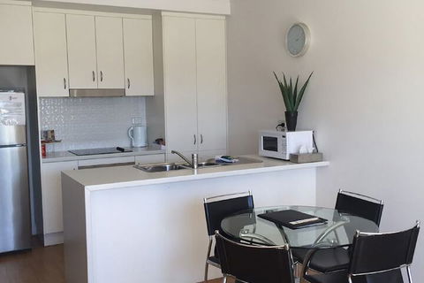 Alexandra Apartments - Goulburn Accommodation 5