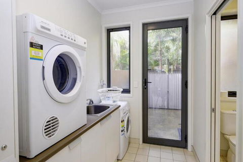 BOOM 5 - Goulburn Accommodation 2