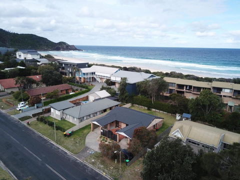 LIFES A BEACH 1 - Goulburn Accommodation 1