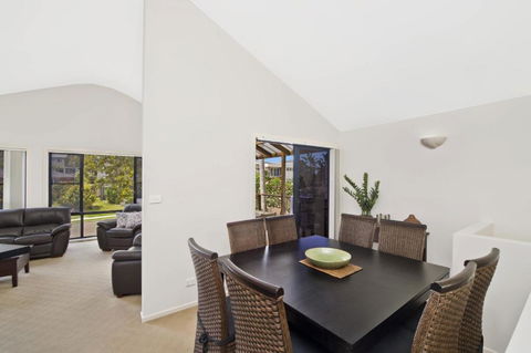Amara 6 Wesley Avenue - Goulburn Accommodation 3