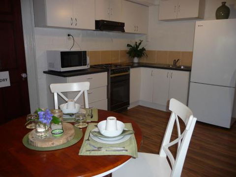 Lakeview On Sycamore - Goulburn Accommodation 5
