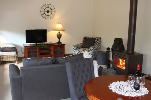 Archery Road Estate - Goulburn Accommodation 5