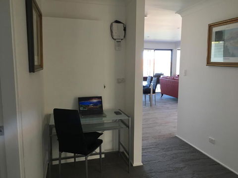 Arena Blanca Holiday Home - Goulburn Accommodation 6