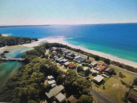 Arena Blanca Holiday Home - Goulburn Accommodation 3
