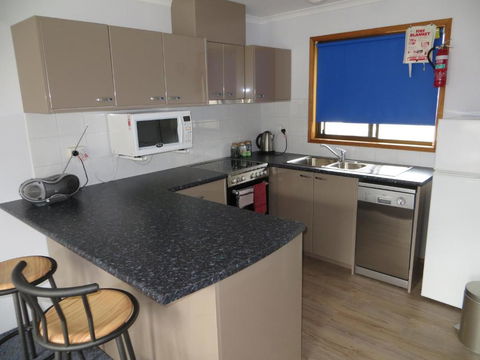 Orford Prosser Holiday Units - Goulburn Accommodation 2