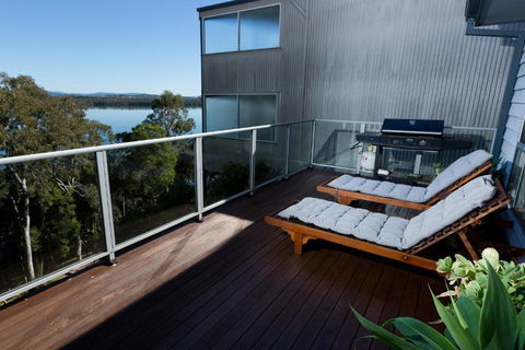 Booti Booti Lakehouse - Goulburn Accommodation 2