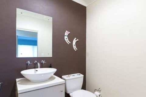 Little Karma - Goulburn Accommodation 7