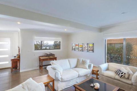 Little Karma - Goulburn Accommodation 5