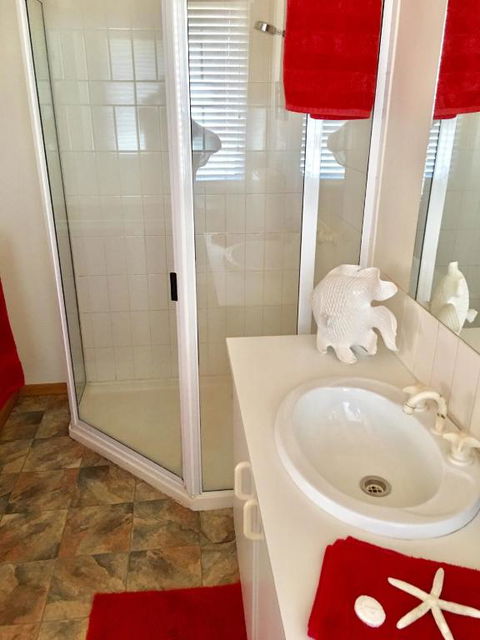 Panoramic Drive Holiday House - Goulburn Accommodation 6