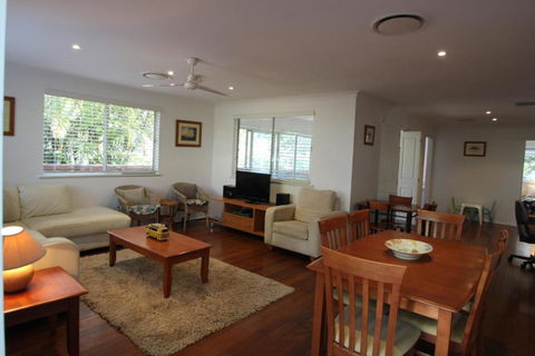 SEAMIST - Goulburn Accommodation 4