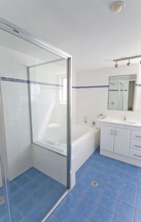 Suncrest 3 - Goulburn Accommodation 4