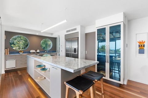 Architectural Masterpiece Sunshine Beach - Goulburn Accommodation 5
