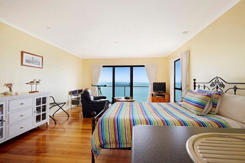 Clifftop Apartments Portland Vic - Goulburn Accommodation 3